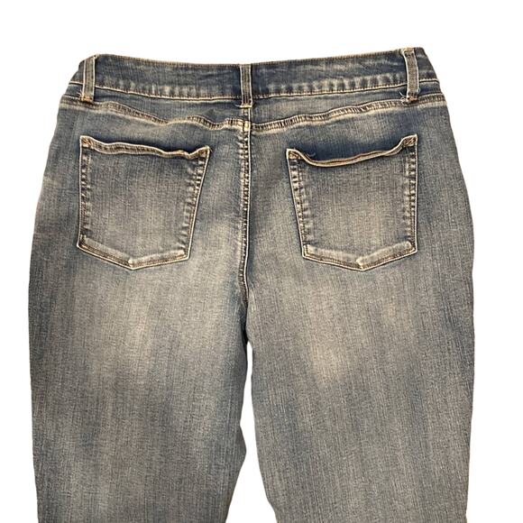 Maurices Mid Rise Skinny Jean Medium Wash Size XL Short - Picture 9 of 9